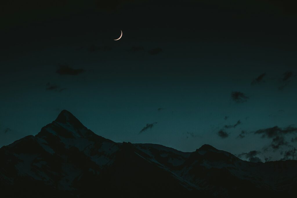 crescent moon representing sleep optimization and circadian rhythm support at Well Rooted Health